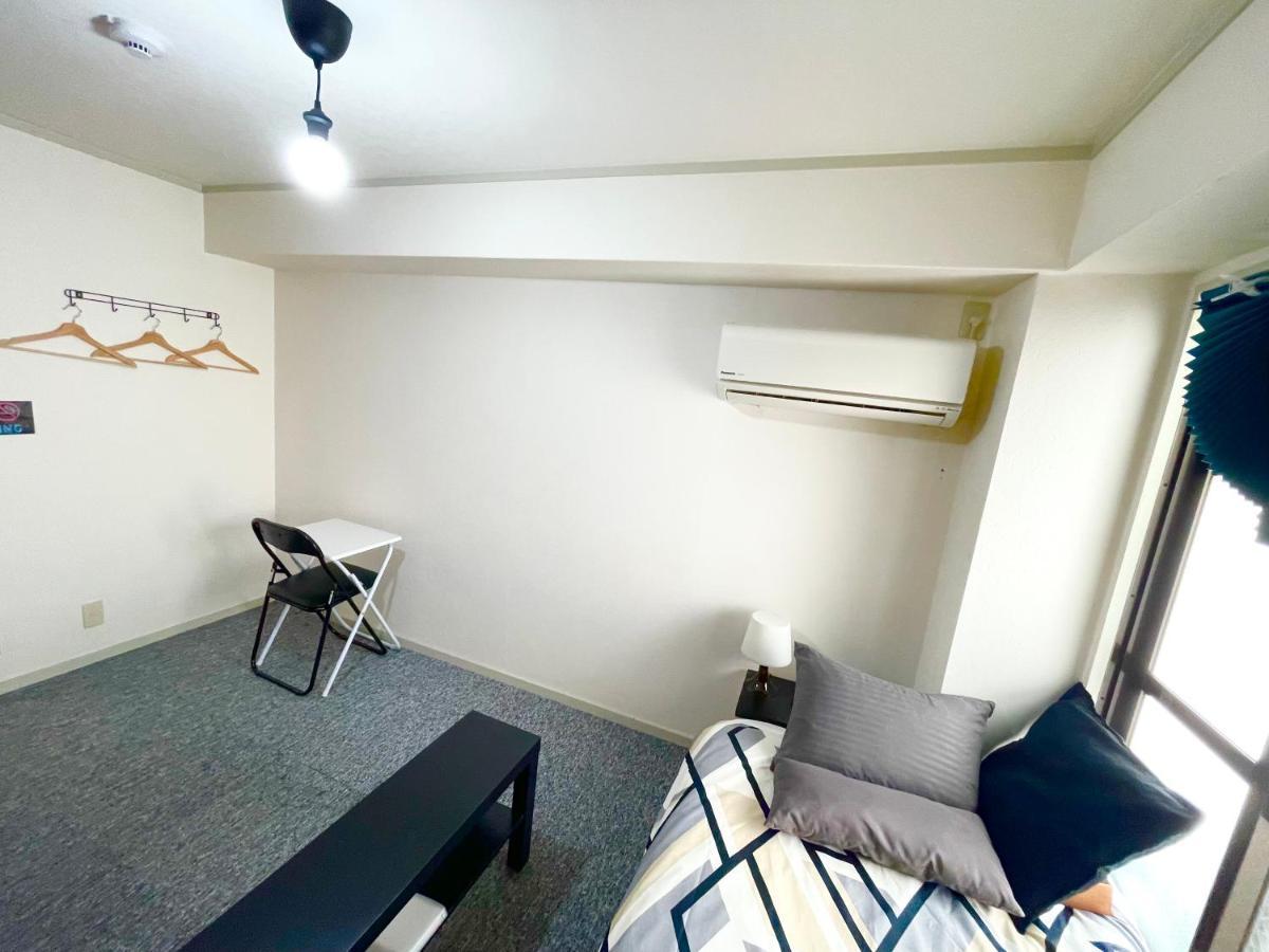 West Wood Guest Room Osaka Luaran gambar