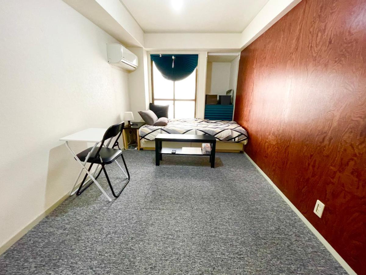 West Wood Guest Room Osaka Luaran gambar